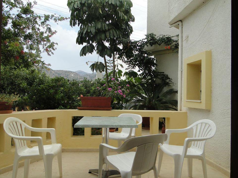 Paradise Inn Mílatos Buitenkant foto